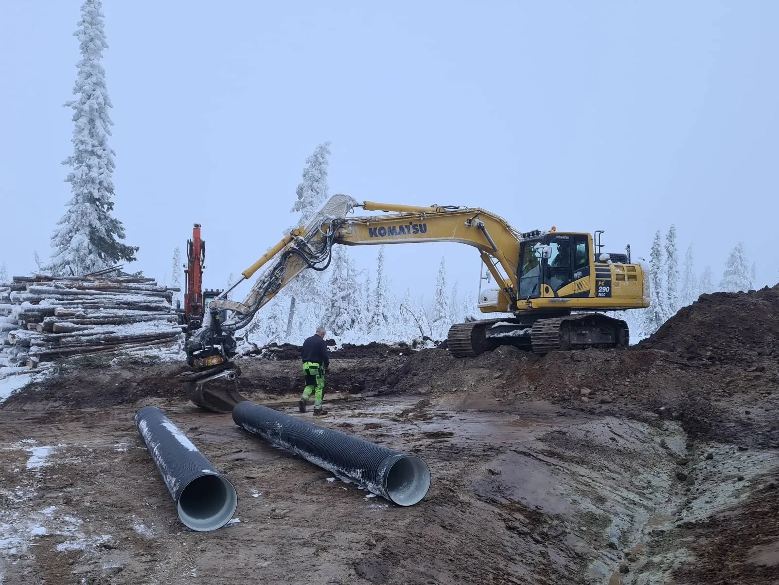 Komatsu PC290NLC bandgrävare